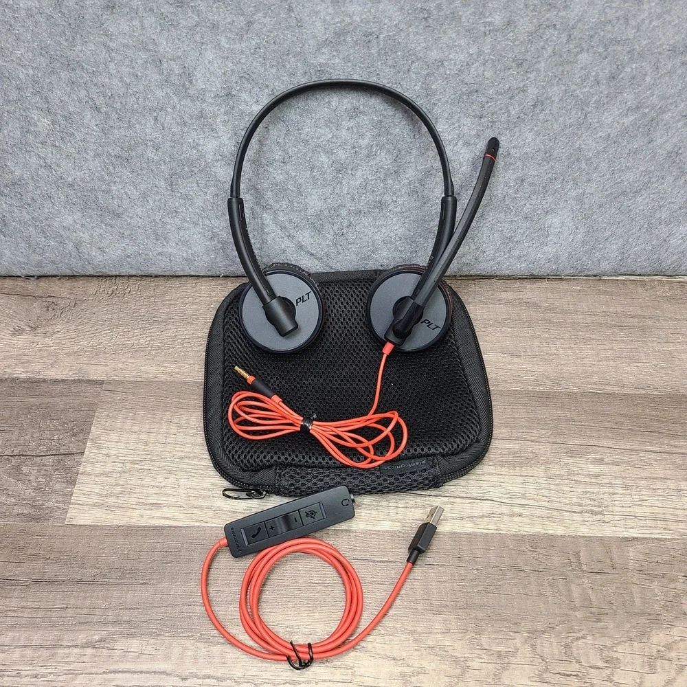 Plantronics C3200 Wired 3.5mm Jack Headset W/ USB Adapter & Case